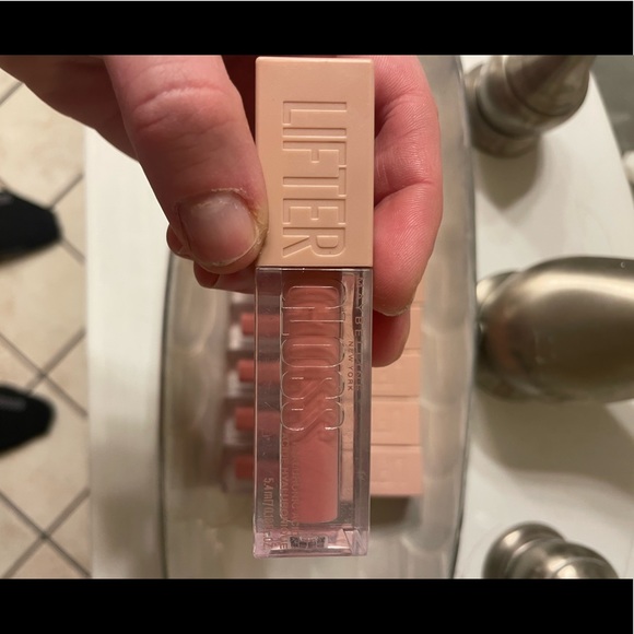 Maybelline Lifter Lip Gloss With Hyaluronic Acid - Picture 1 of 4
